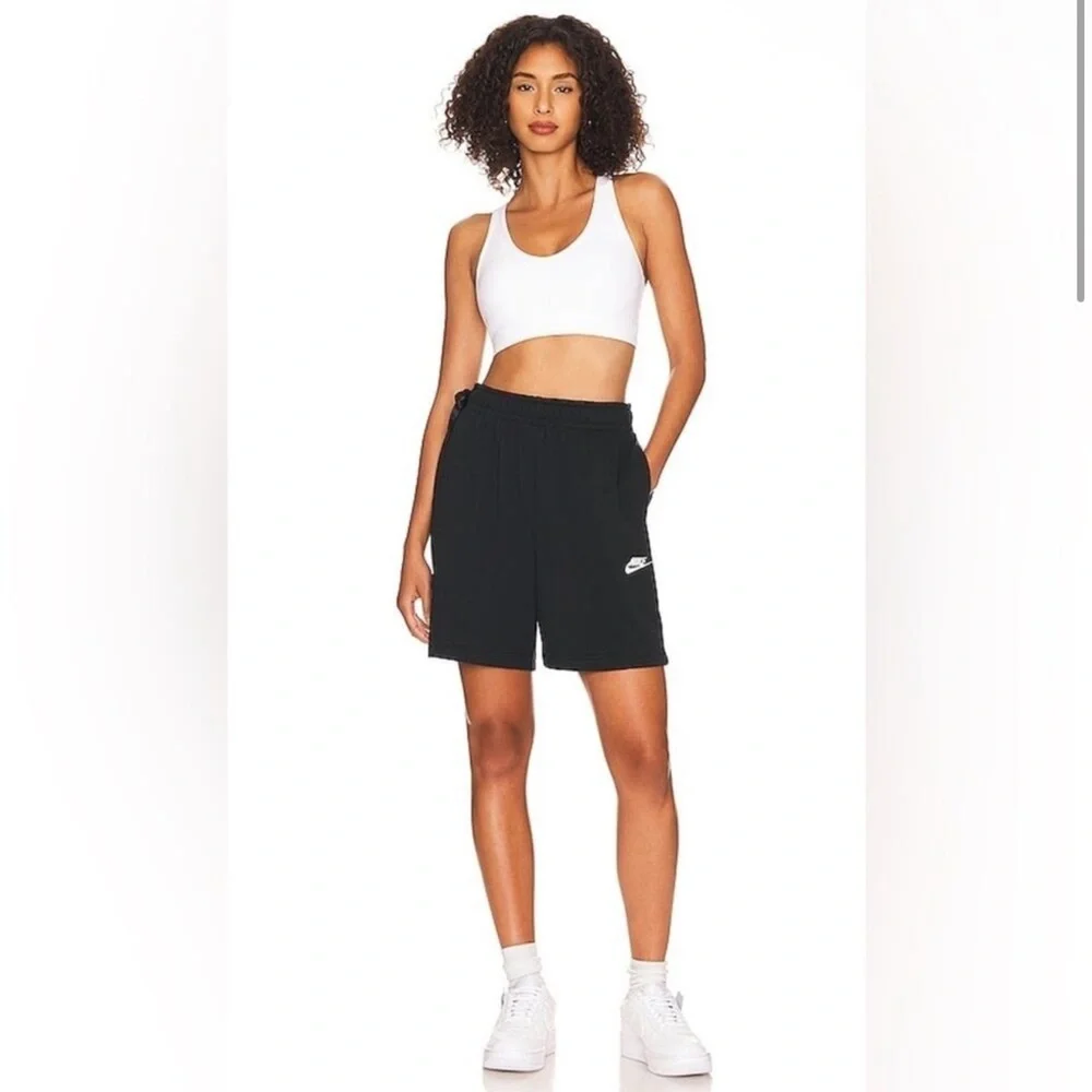NWOT- Nike Women’s High Rise Dance Short
